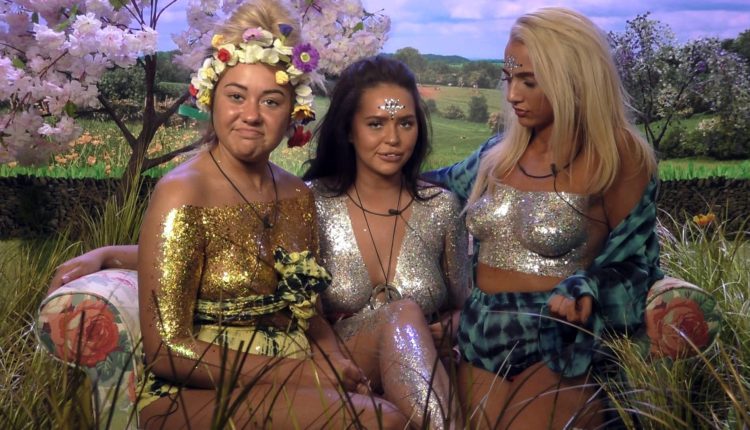 Day 23: PICTURES: Housemates get glittered up for garden party